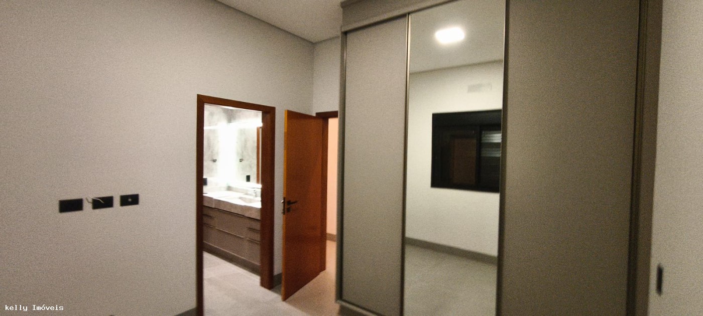 Casa de Condomínio à venda com 4 quartos, 245m² - Foto 9