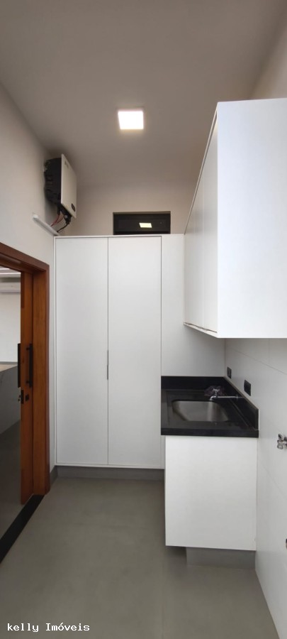 Casa de Condomínio à venda com 4 quartos, 245m² - Foto 17