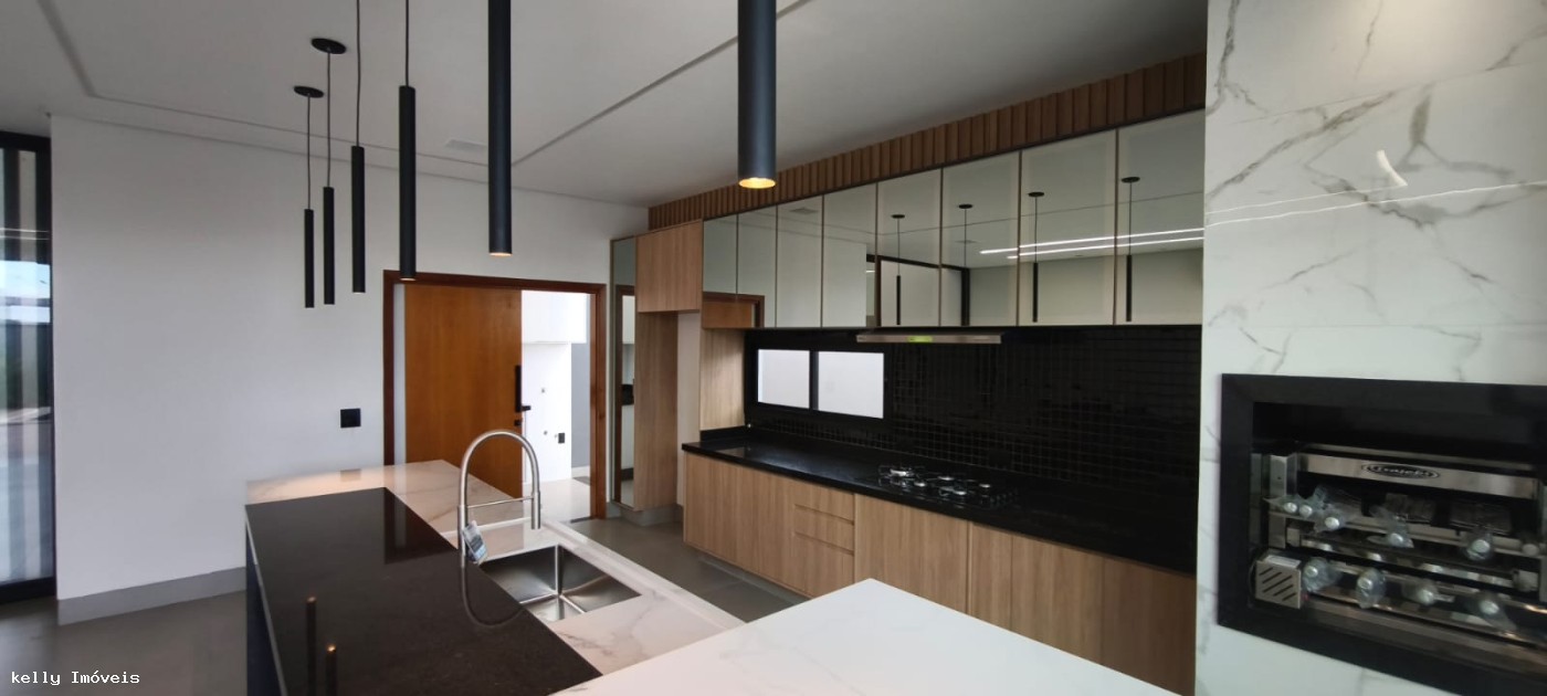 Casa de Condomínio à venda com 4 quartos, 245m² - Foto 19