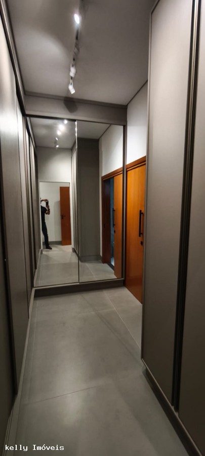 Casa de Condomínio à venda com 4 quartos, 245m² - Foto 35