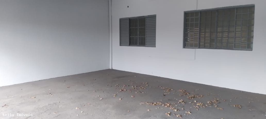Casa para alugar com 3 quartos, 170m² - Foto 2