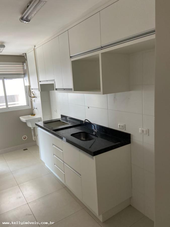 Apartamento à venda com 2 quartos, 61m² - Foto 3