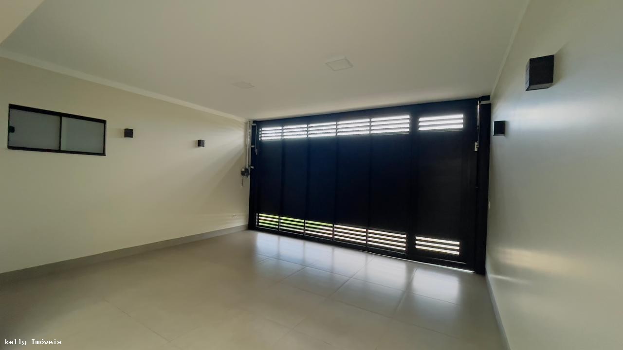 Casa de Condomínio à venda com 3 quartos, 252m² - Foto 3