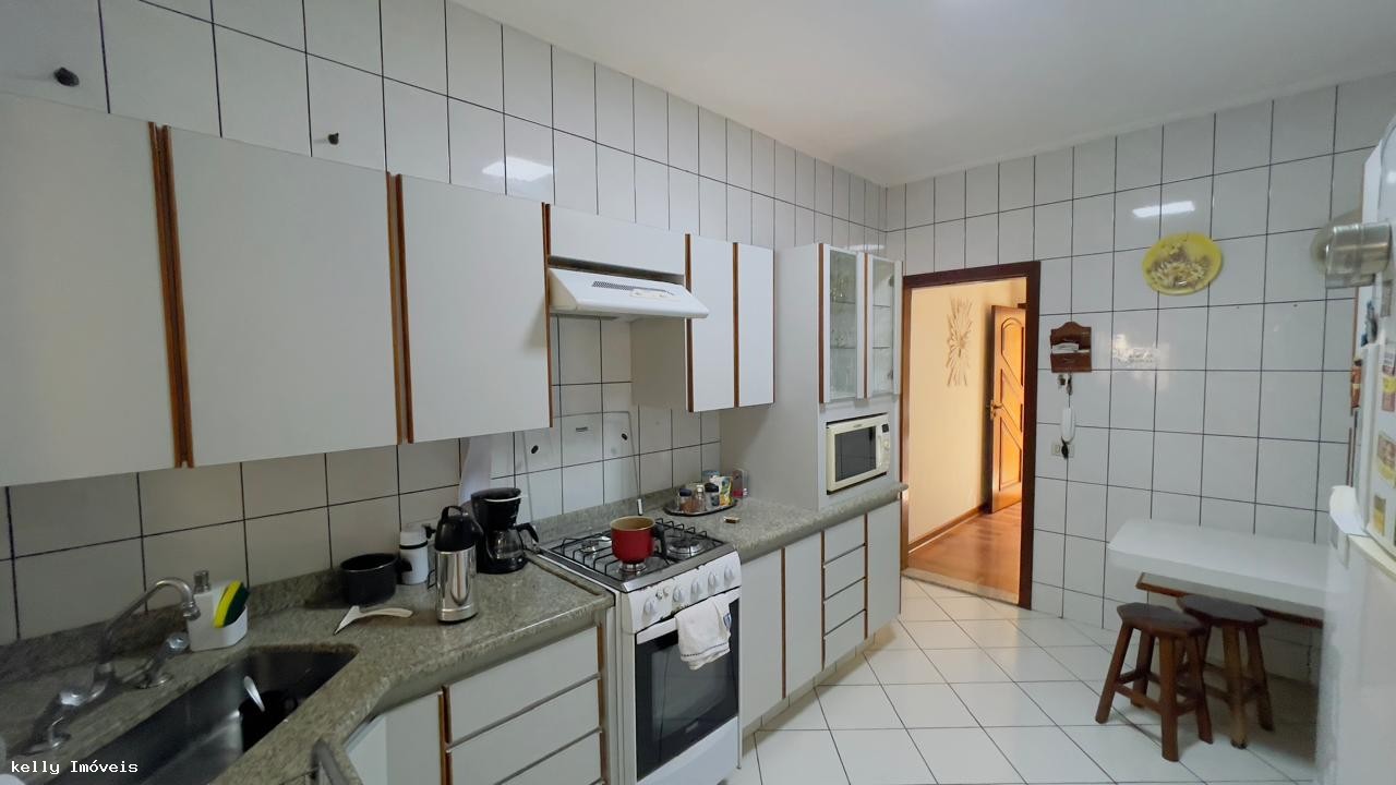 Casa, 4 quartos, 220 m² - Foto 2