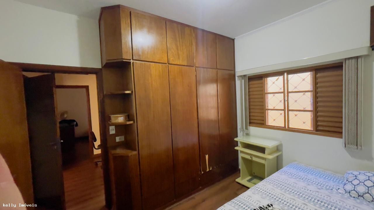 Casa, 4 quartos, 220 m² - Foto 22