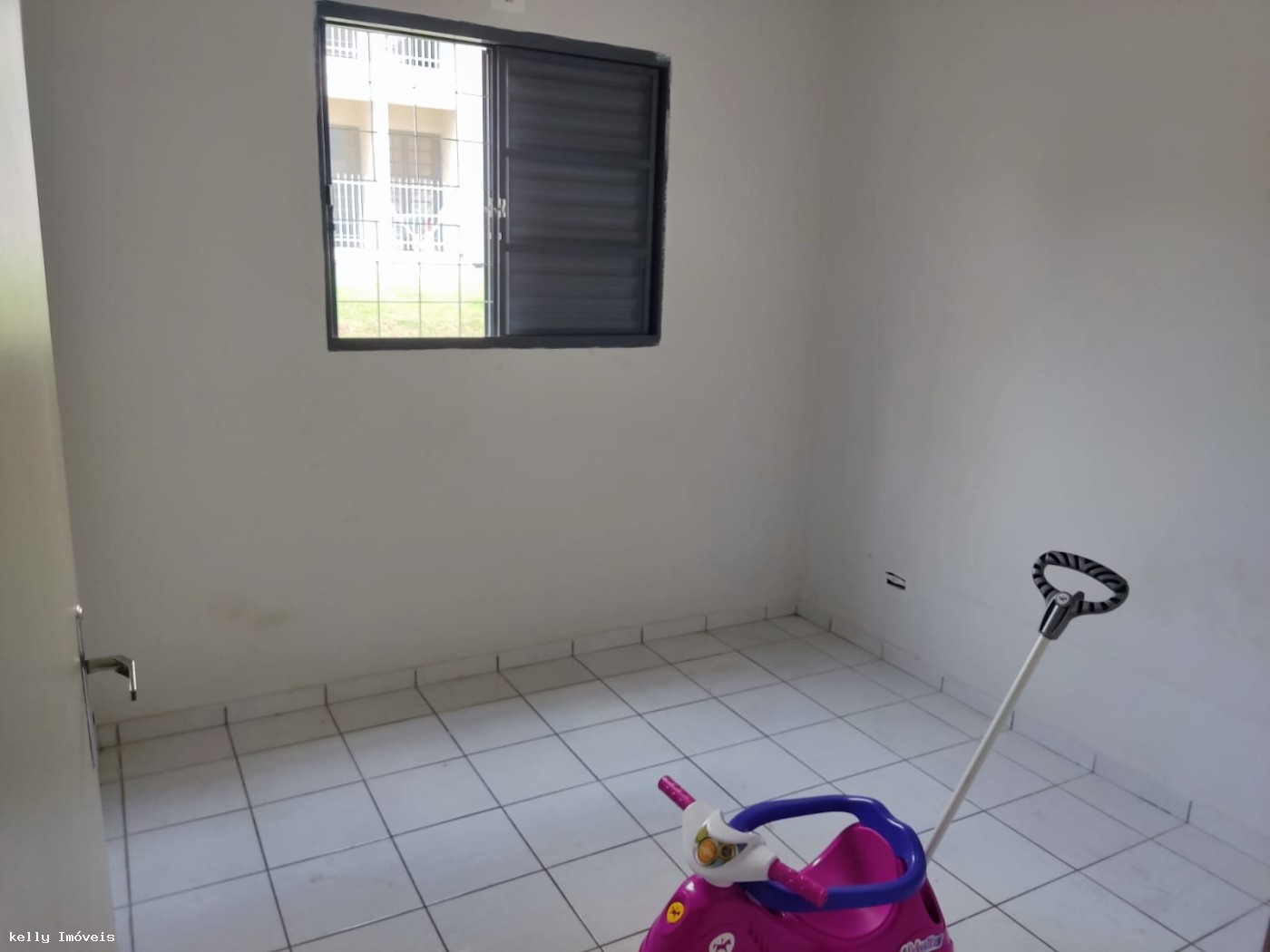 Apartamento à venda com 2 quartos, 100m² - Foto 4