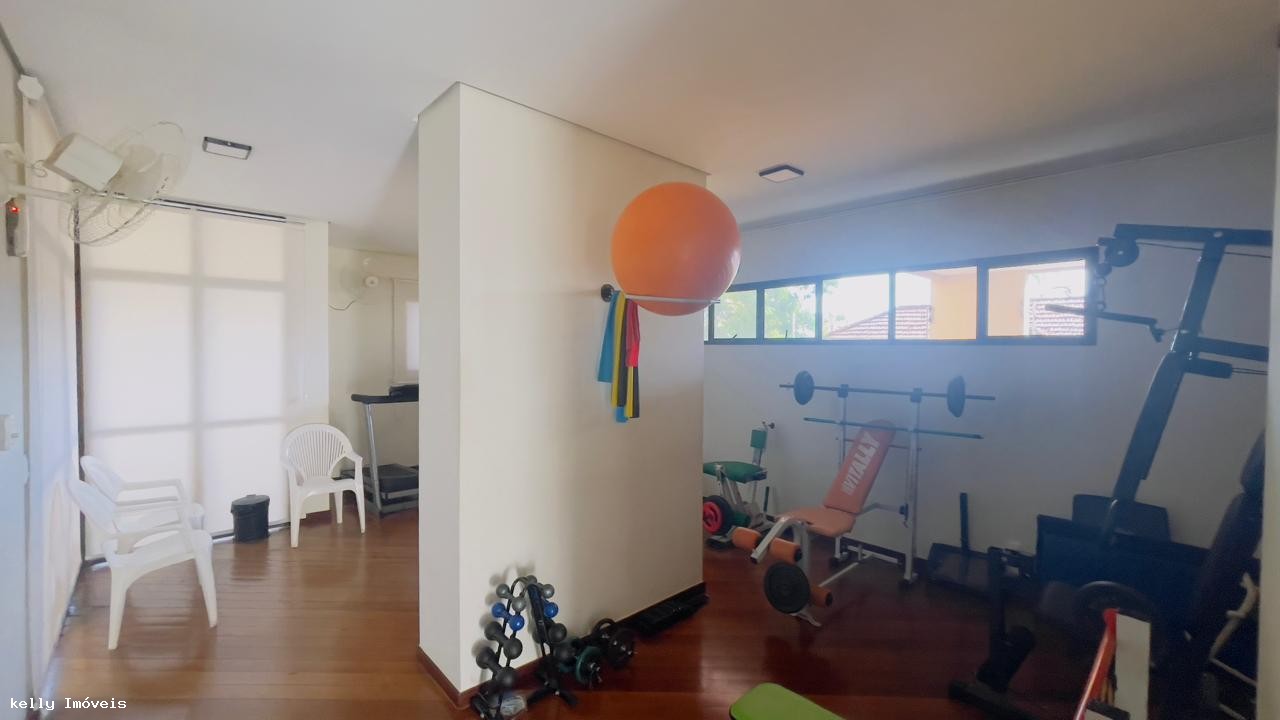 Apartamento para alugar com 4 quartos, 155m² - Foto 7