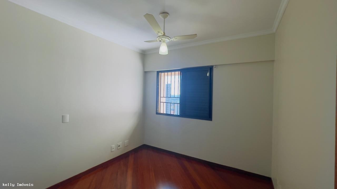 Apartamento para alugar com 4 quartos, 155m² - Foto 30