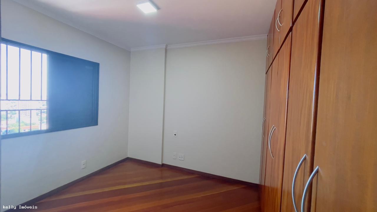 Apartamento para alugar com 4 quartos, 155m² - Foto 21