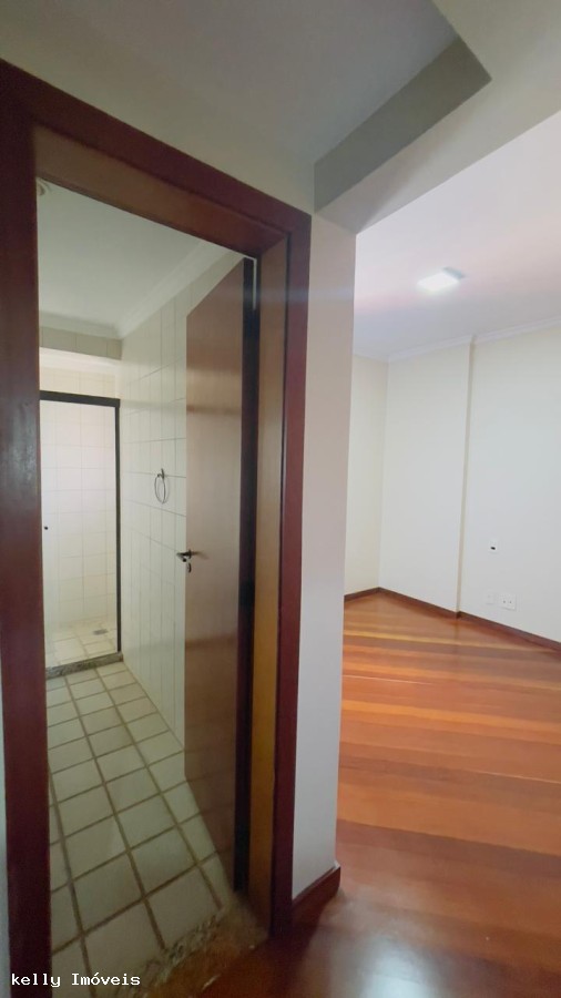 Apartamento para alugar com 4 quartos, 155m² - Foto 20