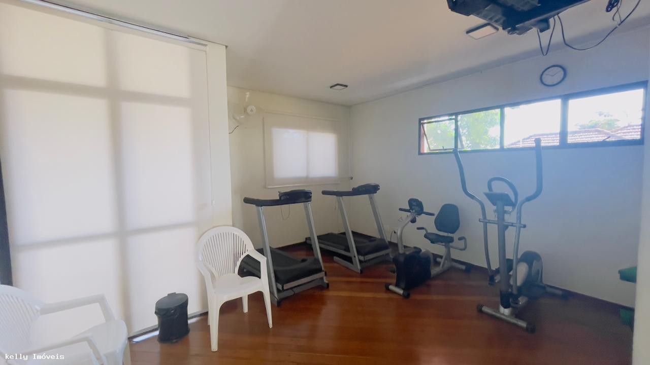 Apartamento para alugar com 4 quartos, 155m² - Foto 8