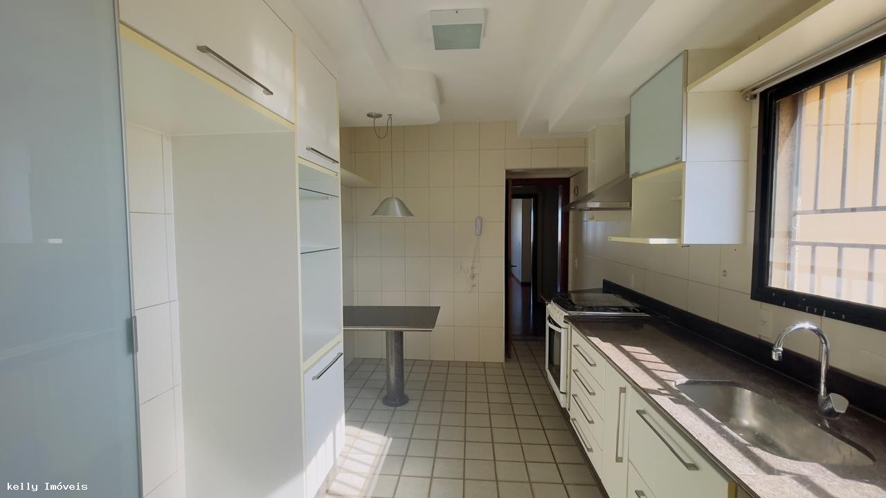 Apartamento para alugar com 4 quartos, 155m² - Foto 12