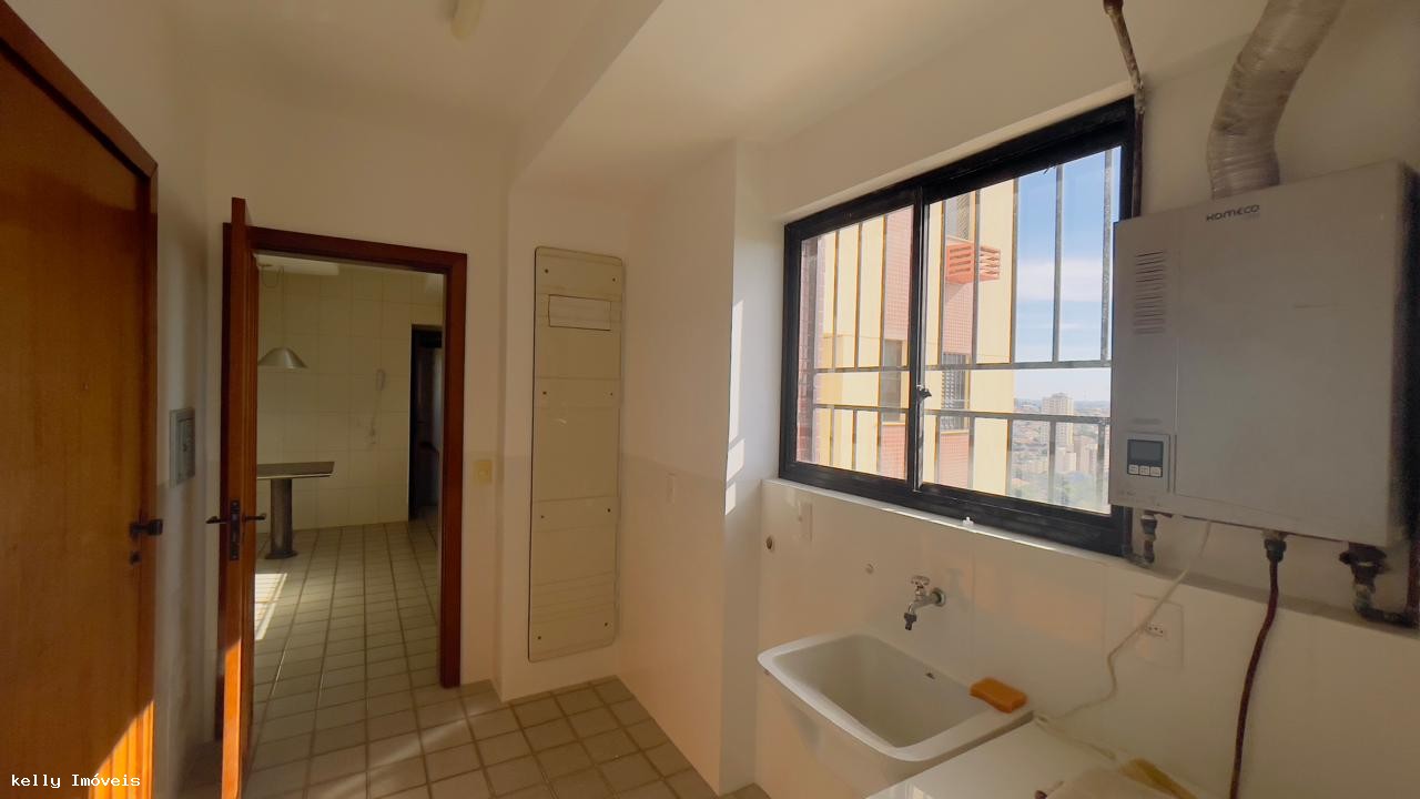 Apartamento para alugar com 4 quartos, 155m² - Foto 13