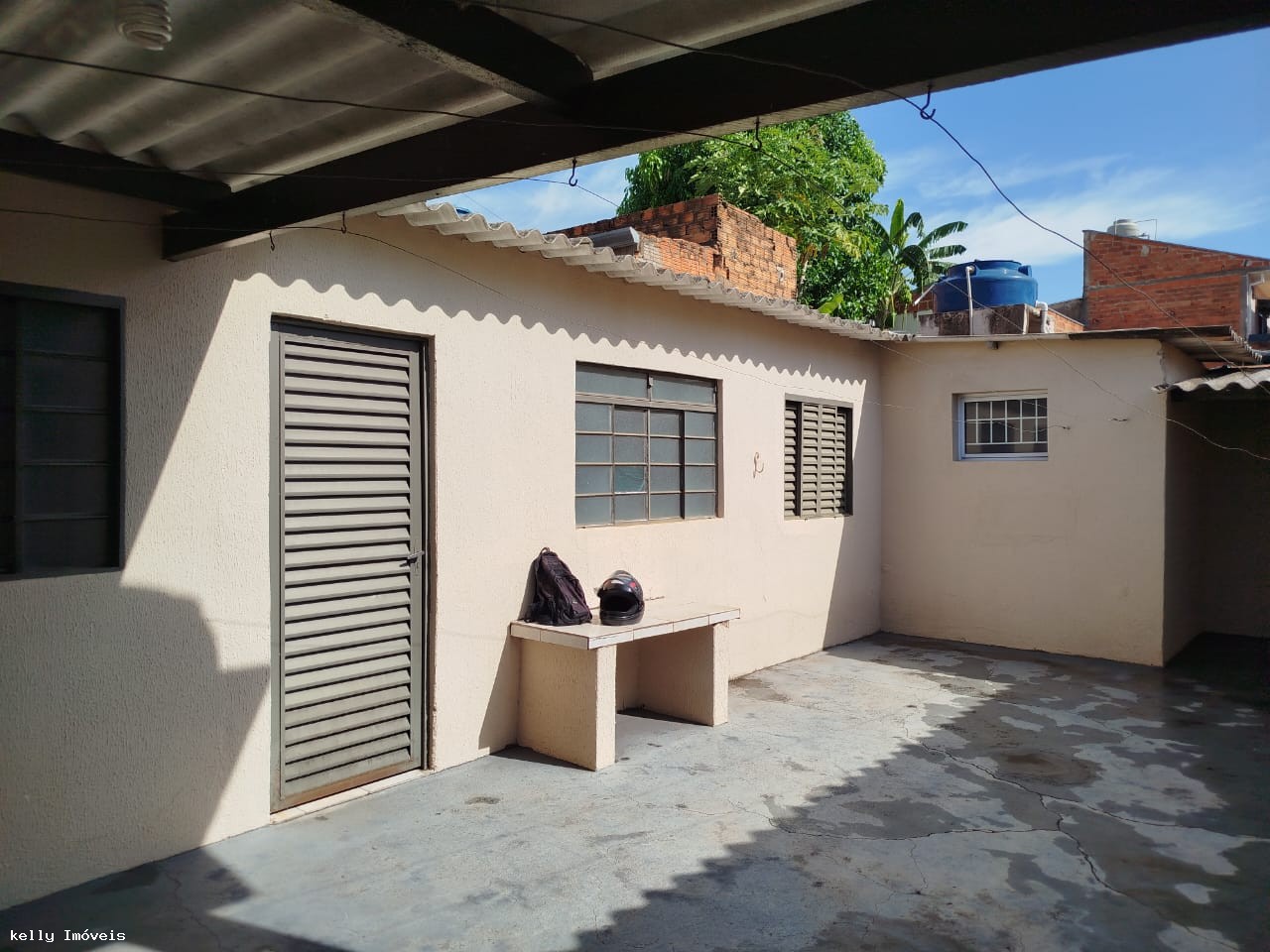 Casa à venda com 3 quartos, 117m² - Foto 2