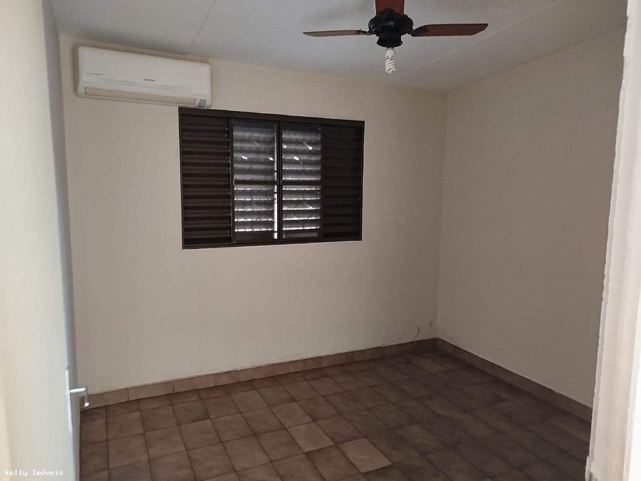 Casa à venda com 3 quartos, 117m² - Foto 15