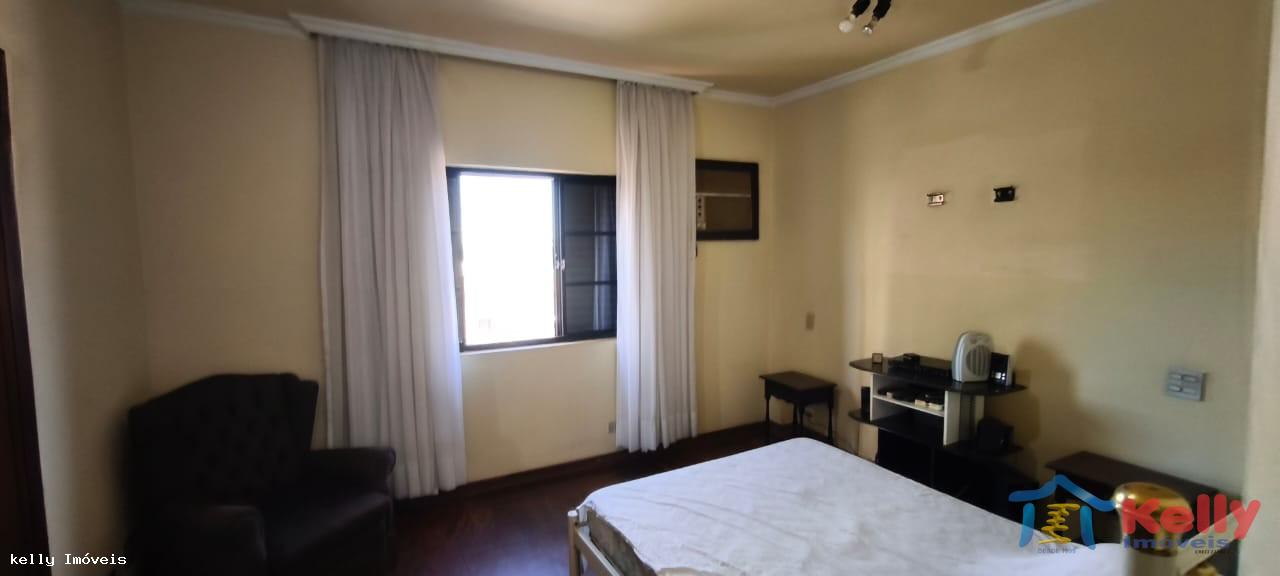 Casa, 3 quartos, 285 m² - Foto 29