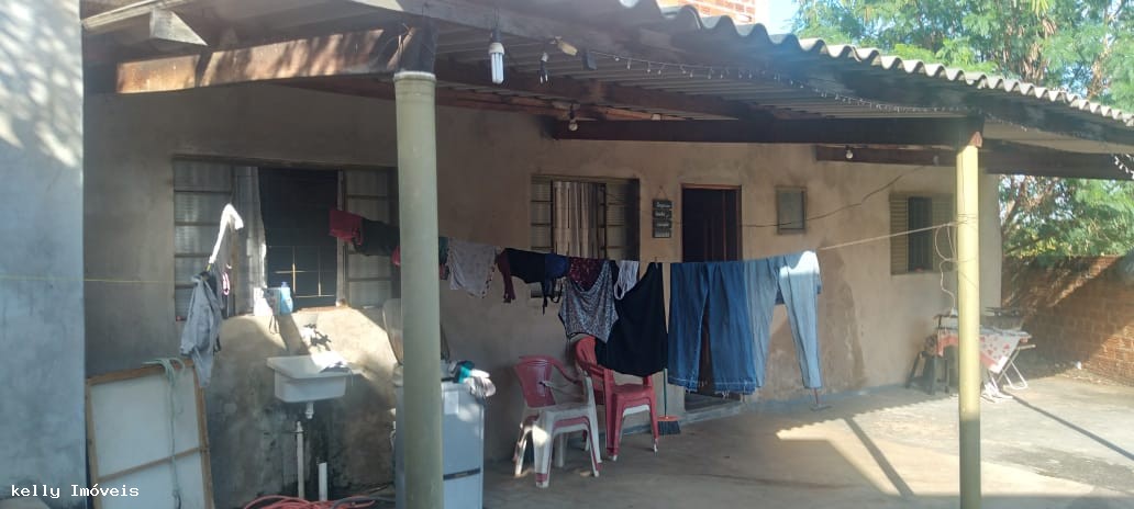 Casa à venda com 2 quartos, 180m² - Foto 4