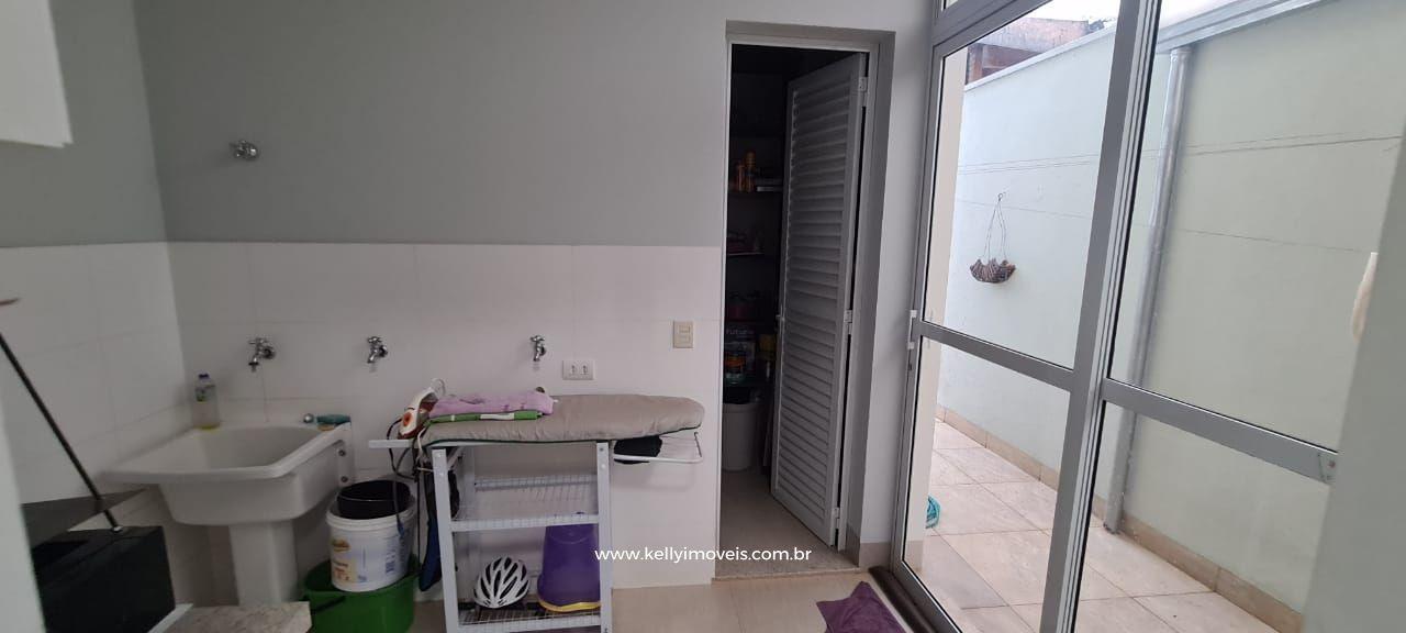Casa de Condomínio para alugar com 4 quartos, 385m² - Foto 3
