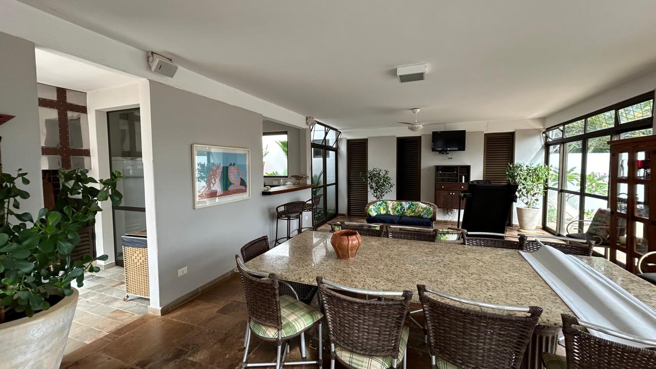 Casa de Condomínio para alugar com 4 quartos, 550m² - Foto 12