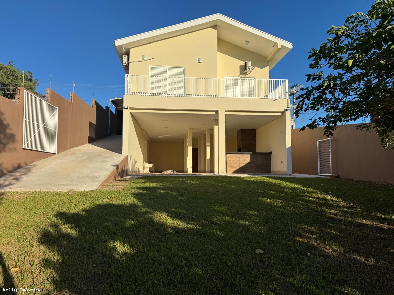 Casa, 3 quartos, 200 m² - Foto 1