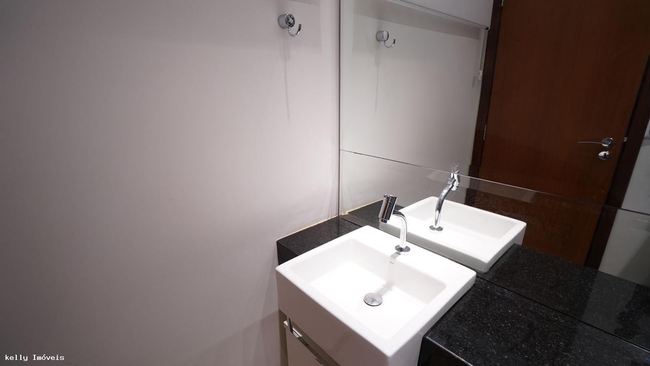 Casa de Condomínio à venda com 5 quartos, 300m² - Foto 4