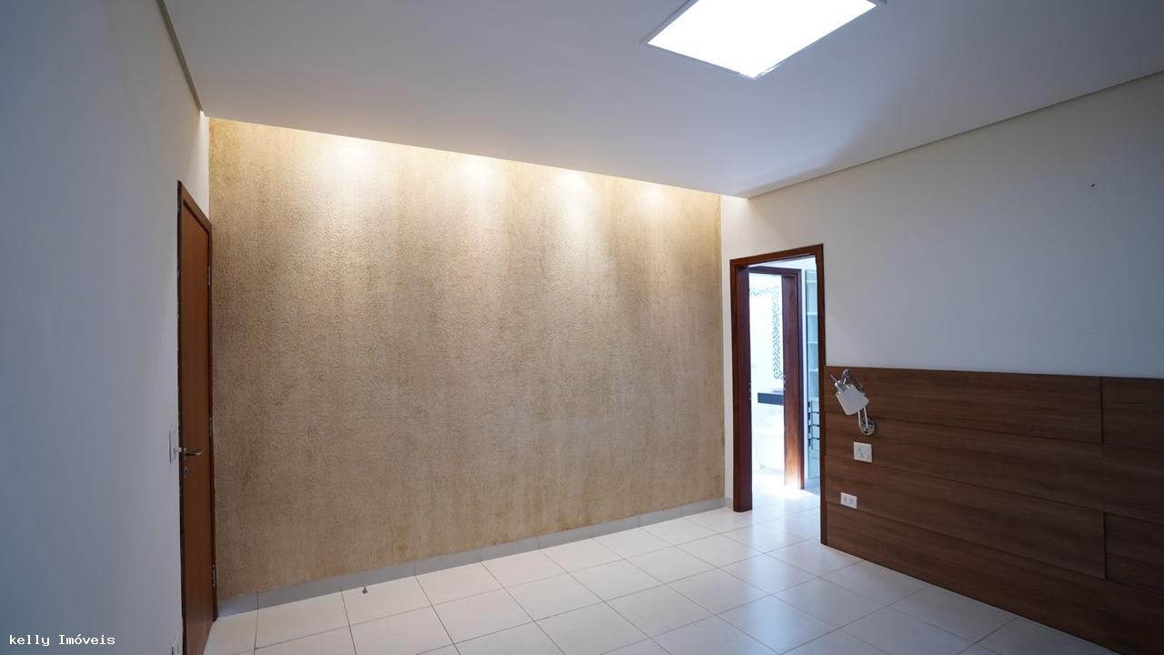 Casa de Condomínio à venda com 5 quartos, 300m² - Foto 17