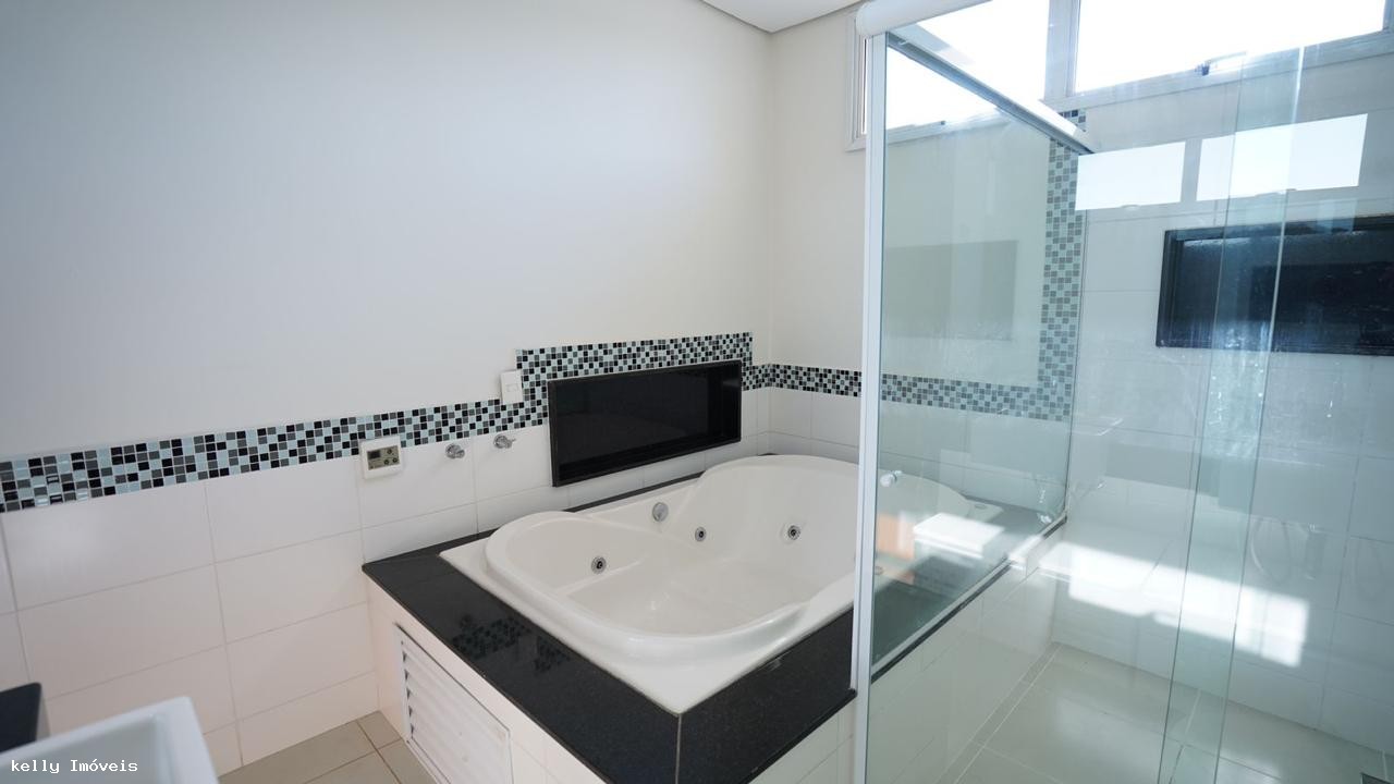 Casa de Condomínio à venda com 5 quartos, 300m² - Foto 20