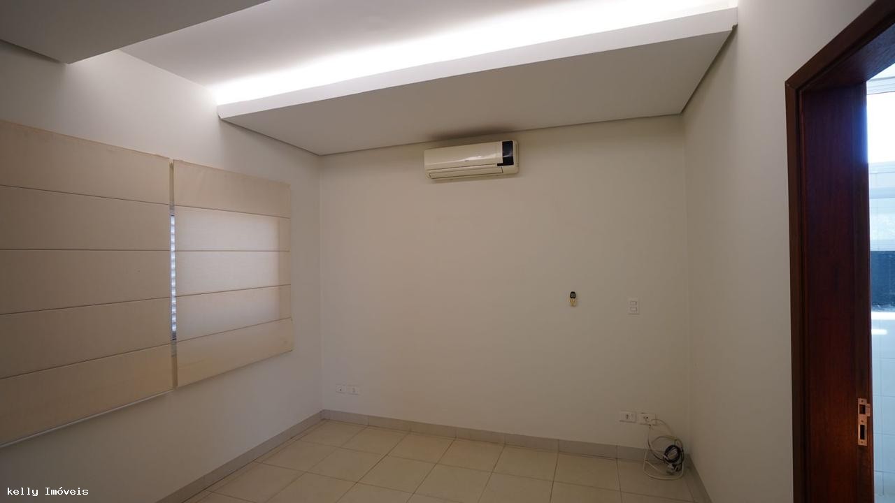 Casa de Condomínio à venda com 5 quartos, 300m² - Foto 24