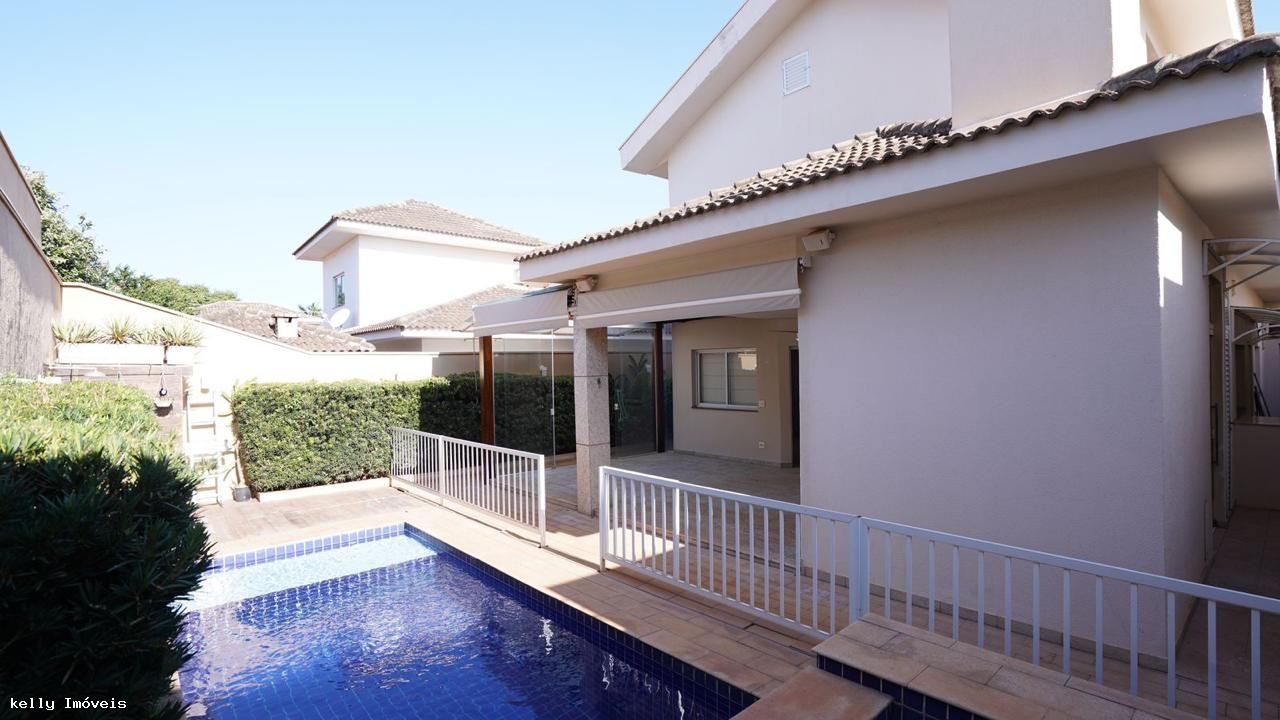 Casa de Condomínio à venda com 5 quartos, 300m² - Foto 1