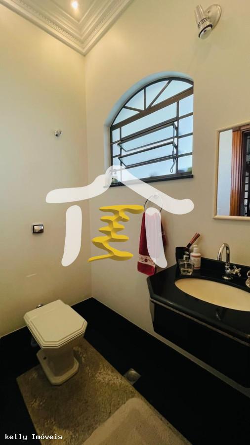 Casa, 3 quartos, 288 m² - Foto 35