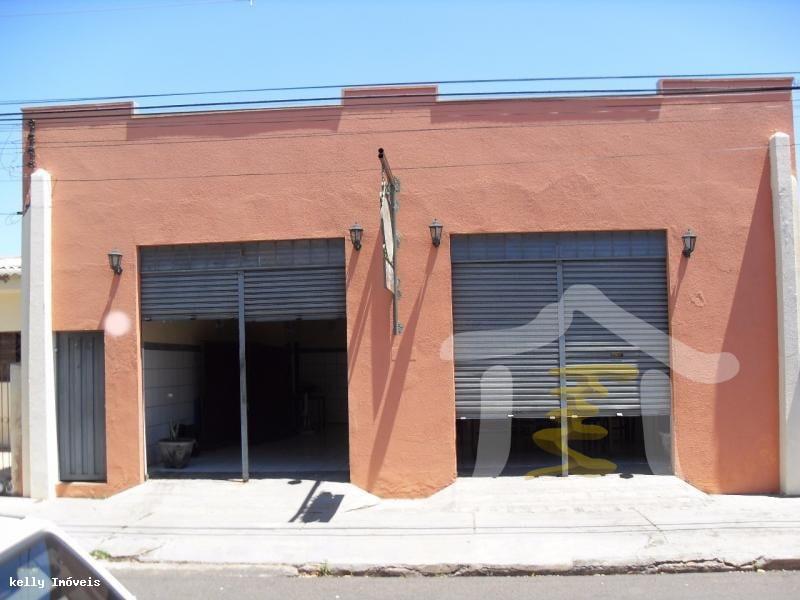 Prédio Inteiro à venda com 3 quartos, 219m² - Foto 1