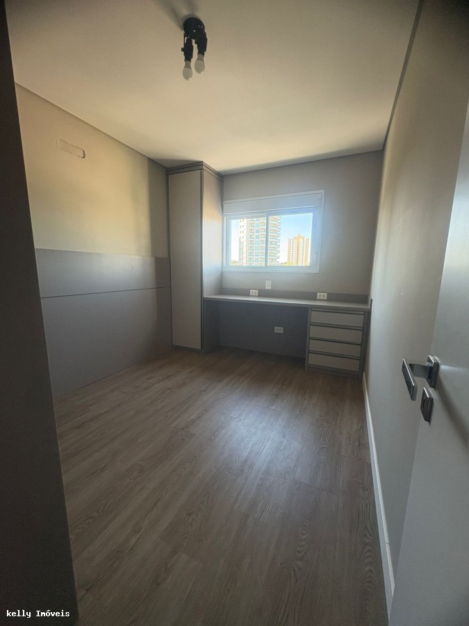 Apartamento para alugar com 3 quartos, 96m² - Foto 4