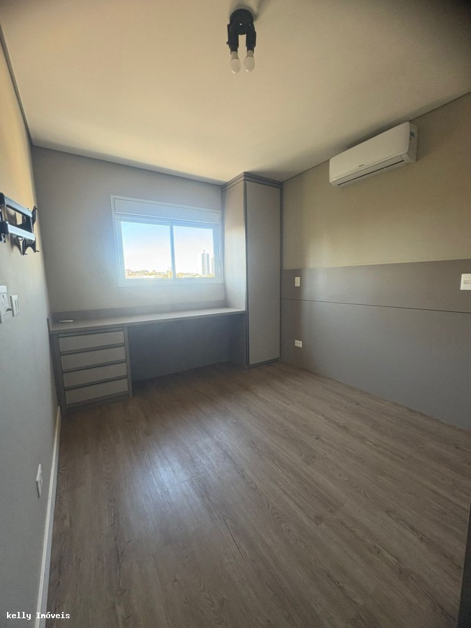 Apartamento para alugar com 3 quartos, 96m² - Foto 3