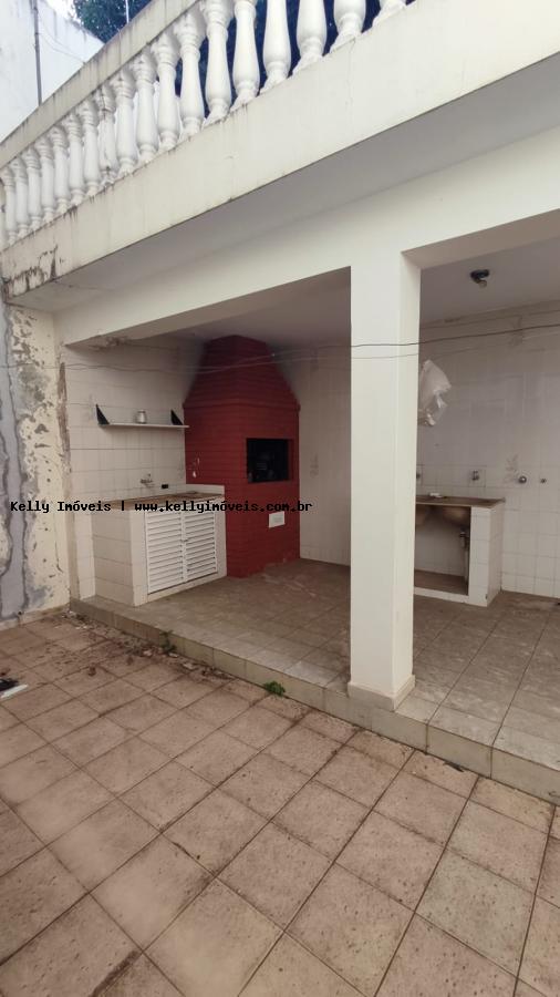 Casa para alugar com 4 quartos, 400m² - Foto 15