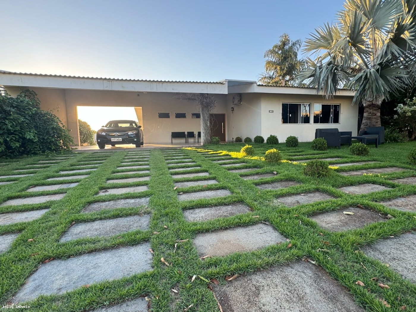 Casa de Condomínio à venda com 3 quartos, 1000m² - Foto 1