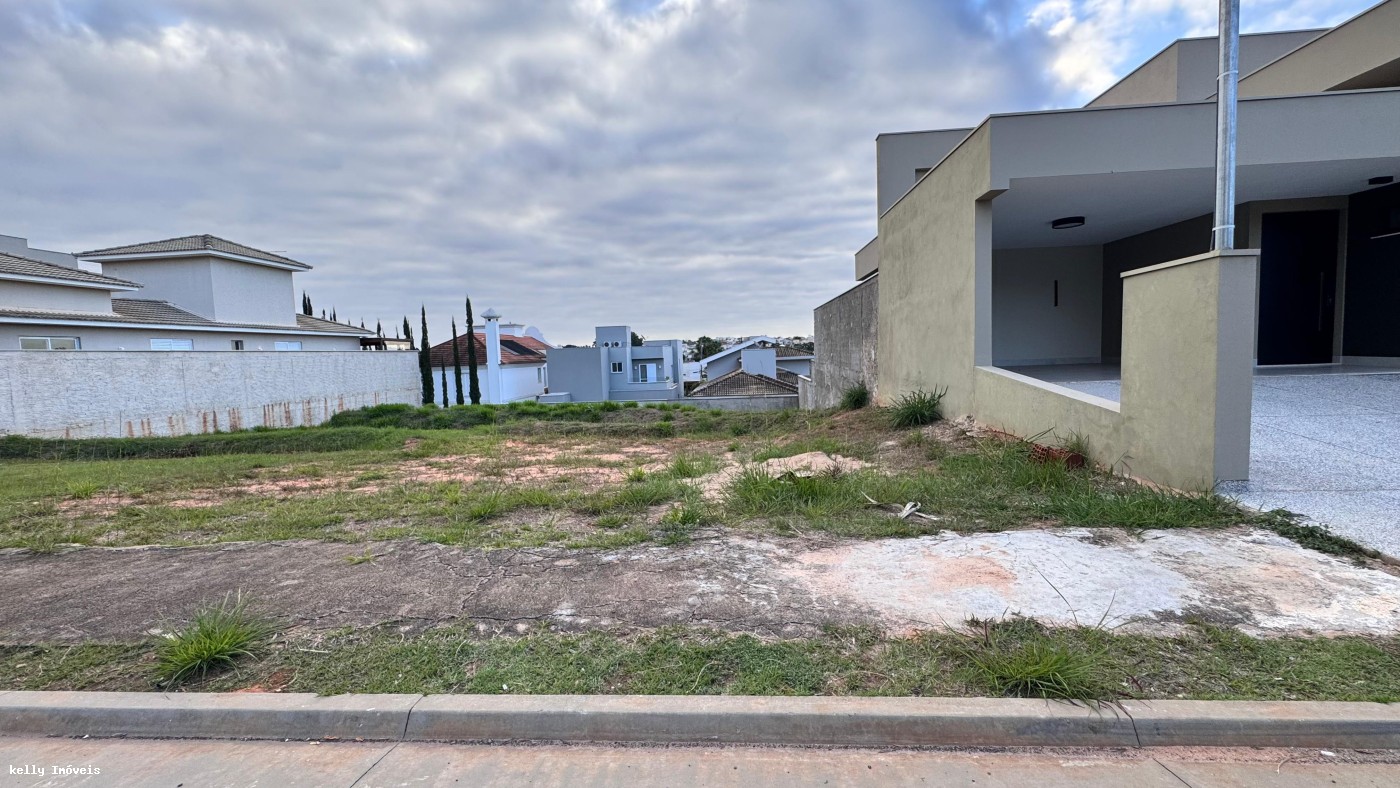 Terreno à venda, 360m² - Foto 1
