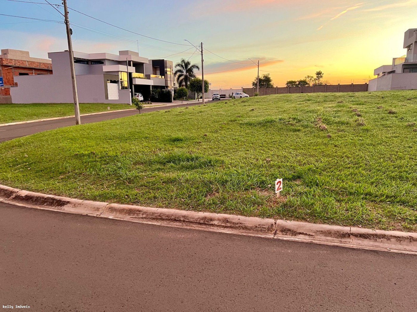 Terreno à venda, 318m² - Foto 2