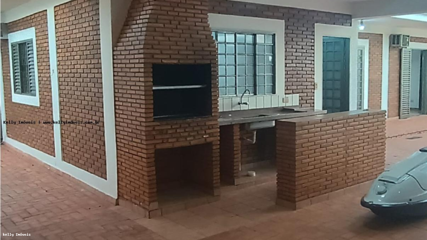 Casa de Condomínio à venda com 3 quartos, 636m² - Foto 1
