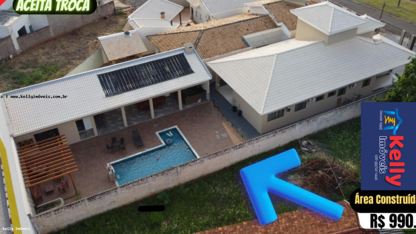 Casa à venda com 3 quartos, 332m² - Foto 1