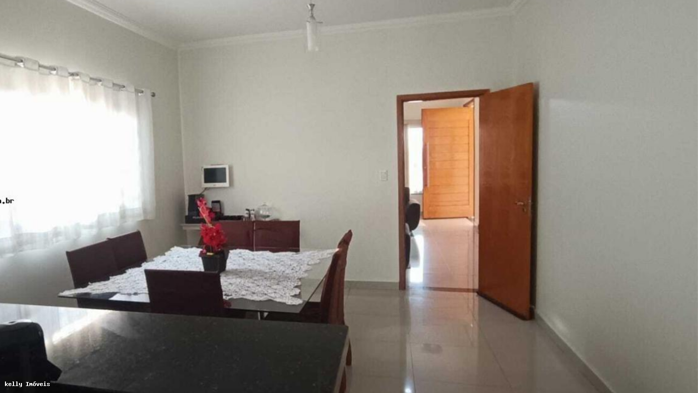 Casa à venda com 3 quartos, 332m² - Foto 6