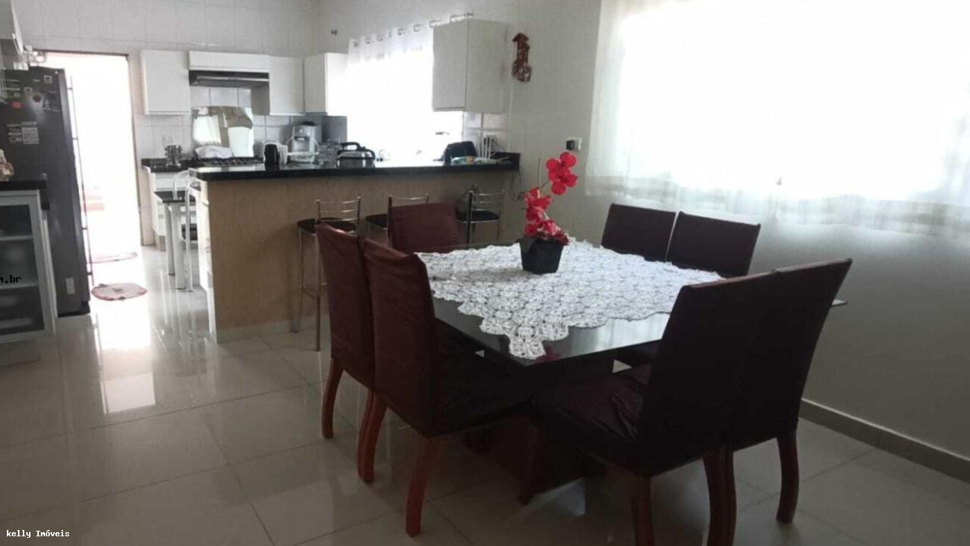 Casa à venda com 3 quartos, 332m² - Foto 7