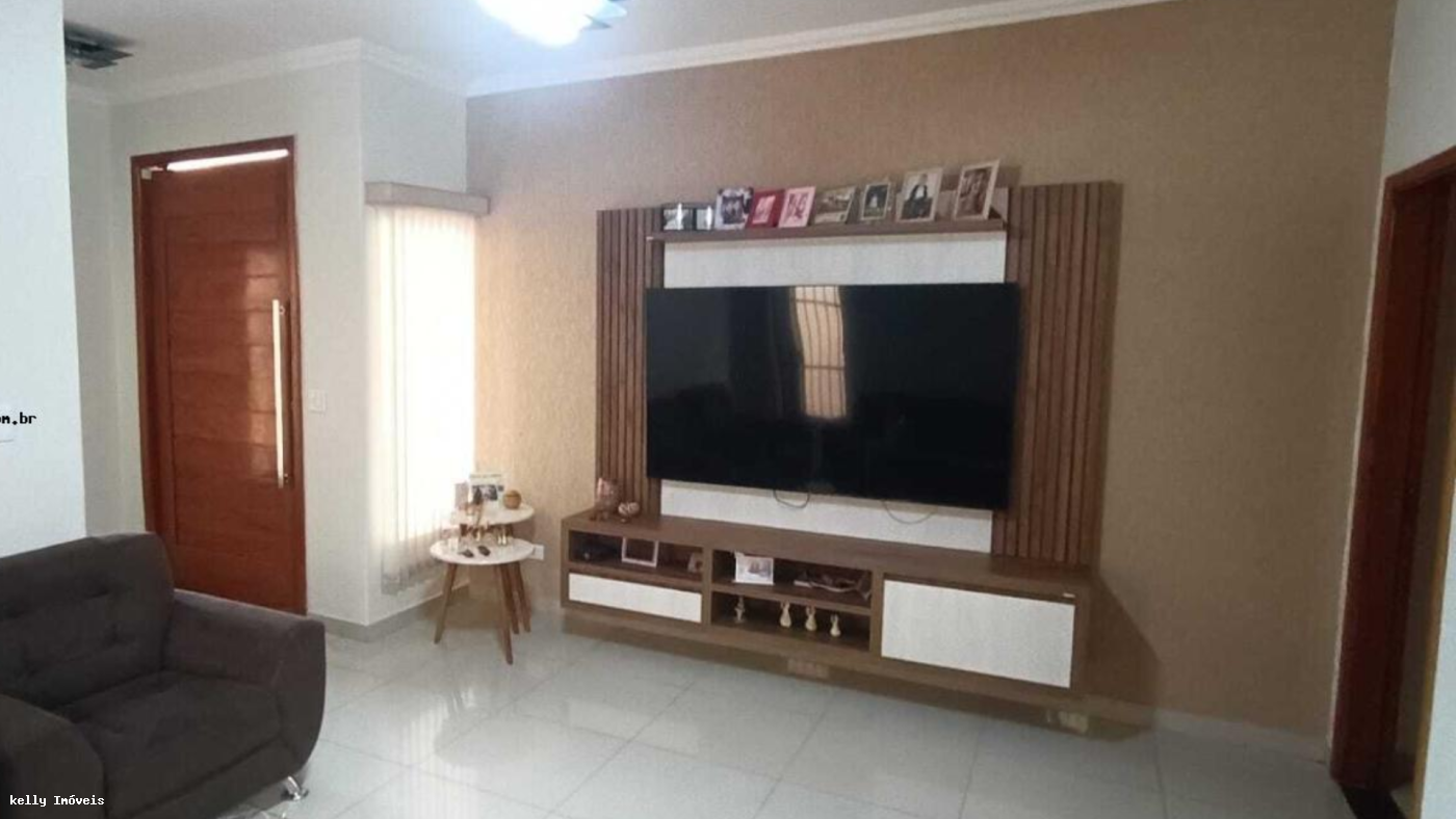 Casa à venda com 3 quartos, 332m² - Foto 8