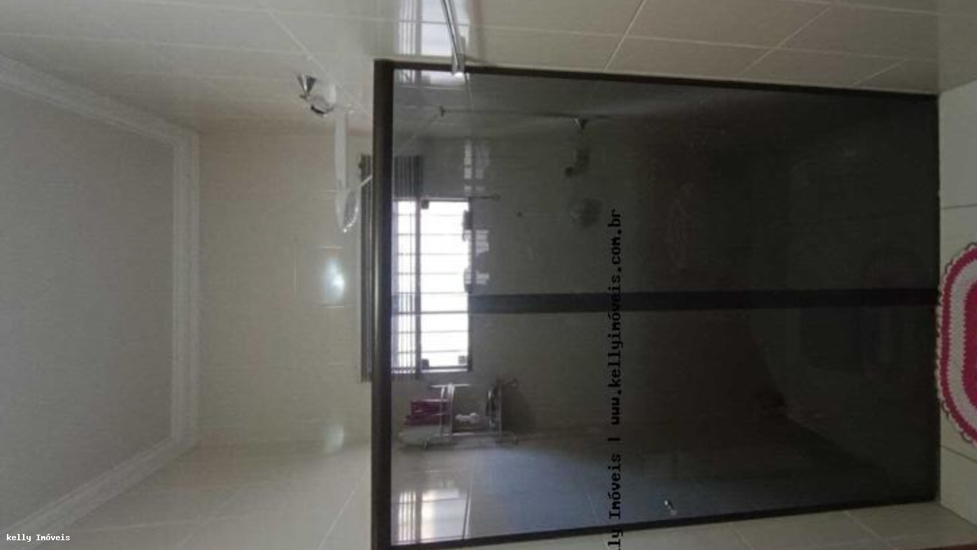 Casa à venda com 3 quartos, 332m² - Foto 9