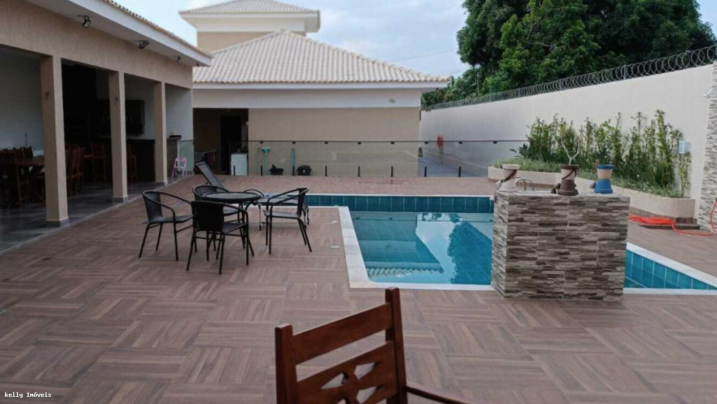 Casa à venda com 3 quartos, 332m² - Foto 3