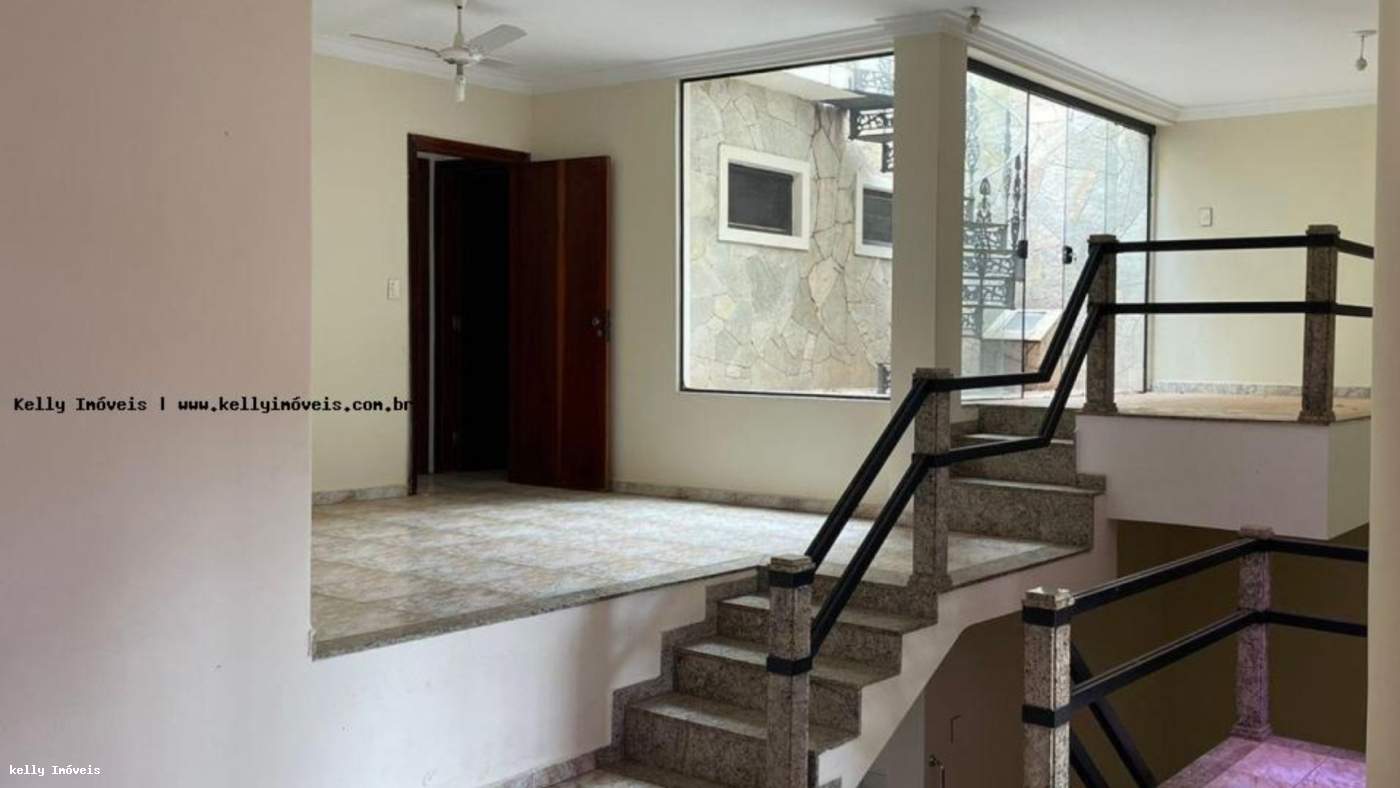 Casa, 3 quartos, 210 m² - Foto 4