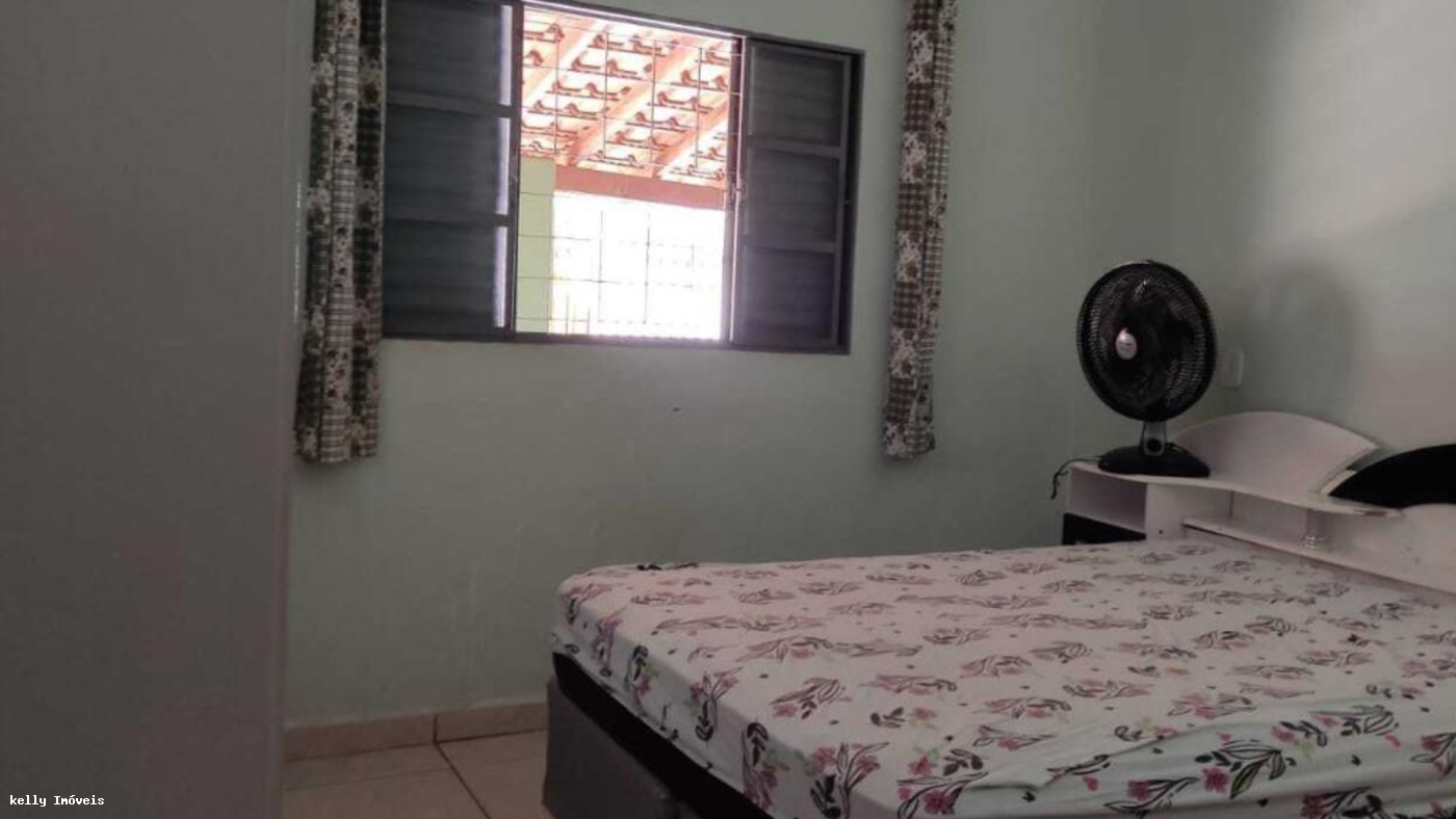 Casa à venda com 2 quartos, 276m² - Foto 9