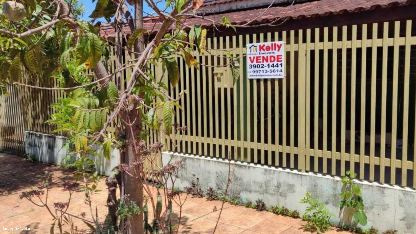Casa à venda com 2 quartos, 276m² - Foto 2