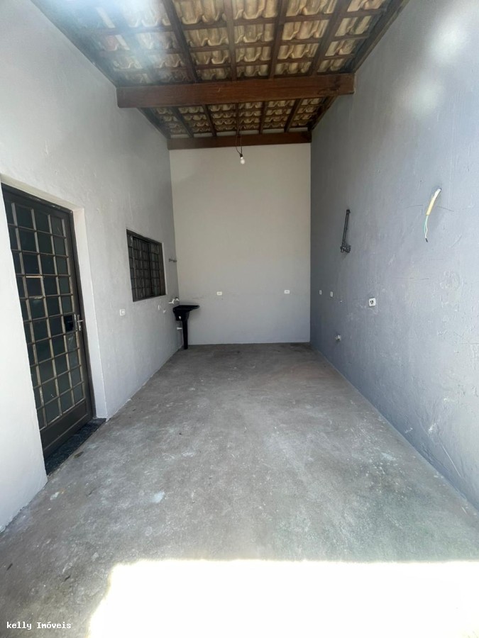 Casa para alugar com 2 quartos, 135m² - Foto 3
