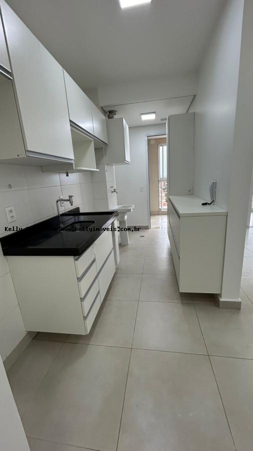 Apartamento para alugar com 3 quartos, 86m² - Foto 4