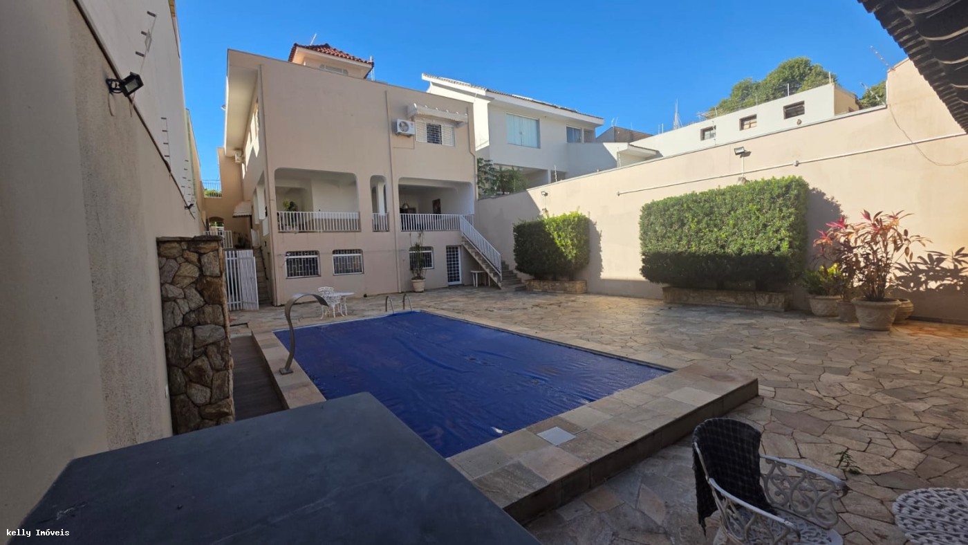 Casa para alugar com 5 quartos, 390m² - Foto 6